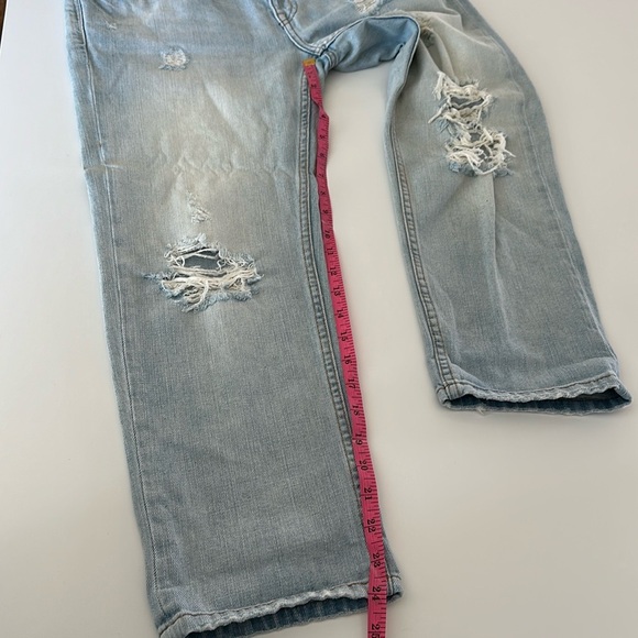 American Eagle Women’s Distressed Jeans - Picture 5 of 10